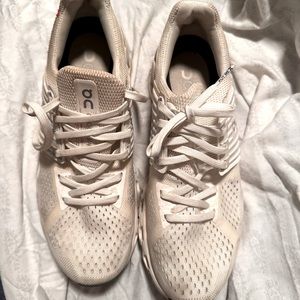 Oncloud Cloudswift Womens 9